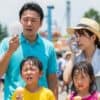 暑さにうだる家族